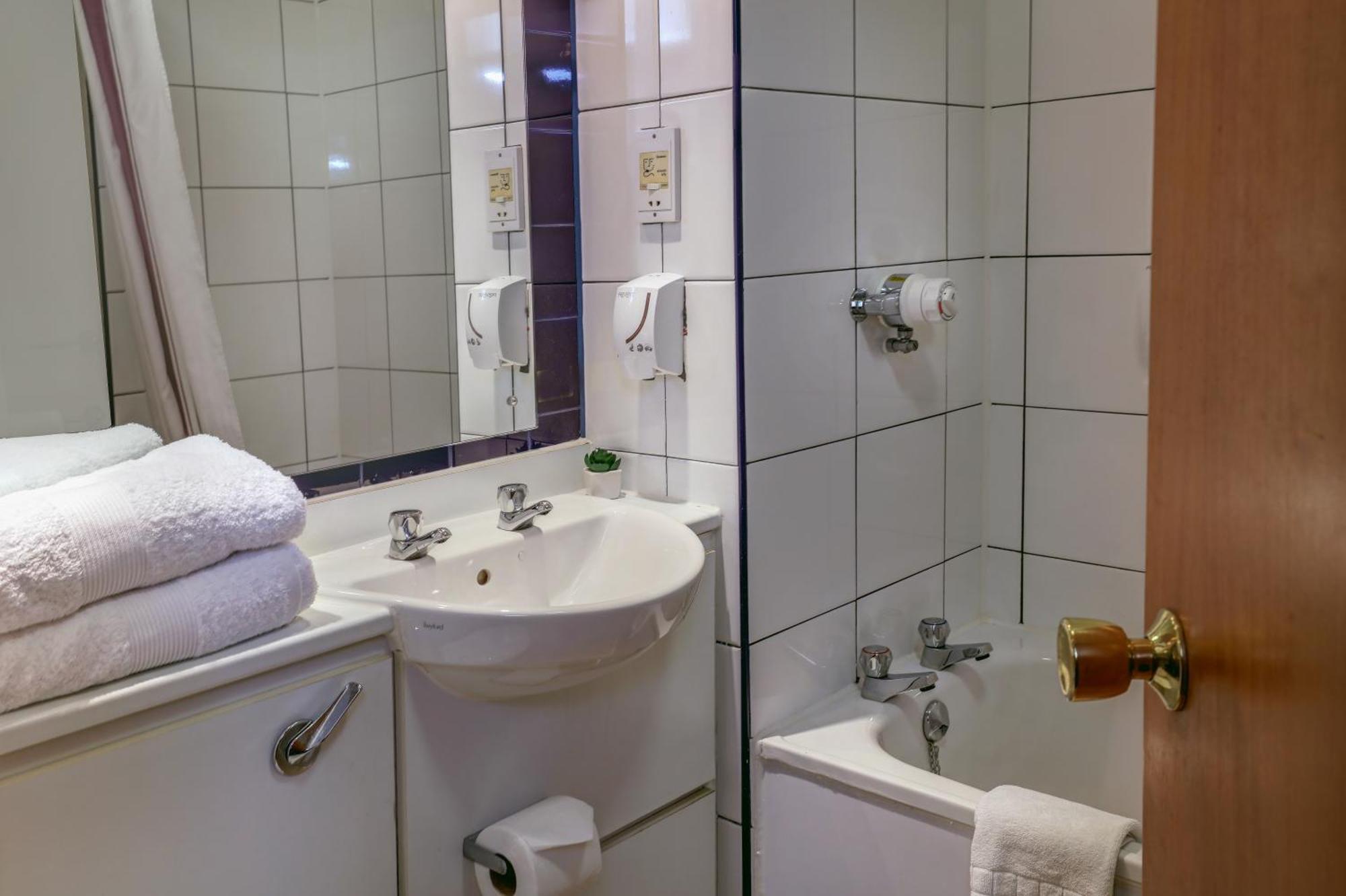 Casa Mere Manchester Airport, Knutsford, Sure Collection By Best Western מראה חיצוני תמונה